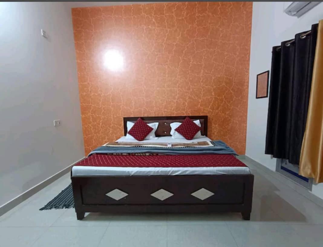 Ramam Hotel By Naavagat 700Mtr From Shri Ram Janambhumi Ayodhya Exterior foto